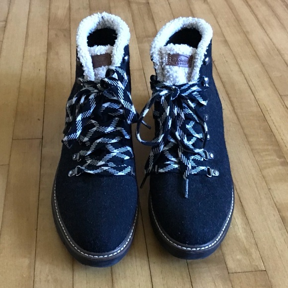 Dr.Scholl’s So Comfy Wedge Bootie - Picture 7 of 16